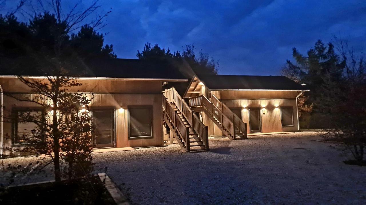 Hotel Oberza Pod Zlotym Prosiakiem Nieborów Esterno foto