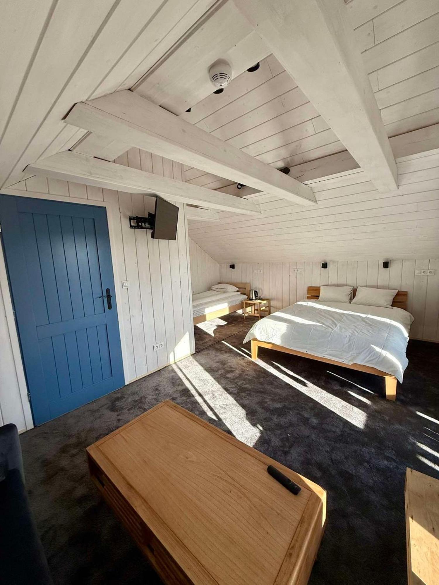 Hotel Oberza Pod Zlotym Prosiakiem Nieborów Esterno foto