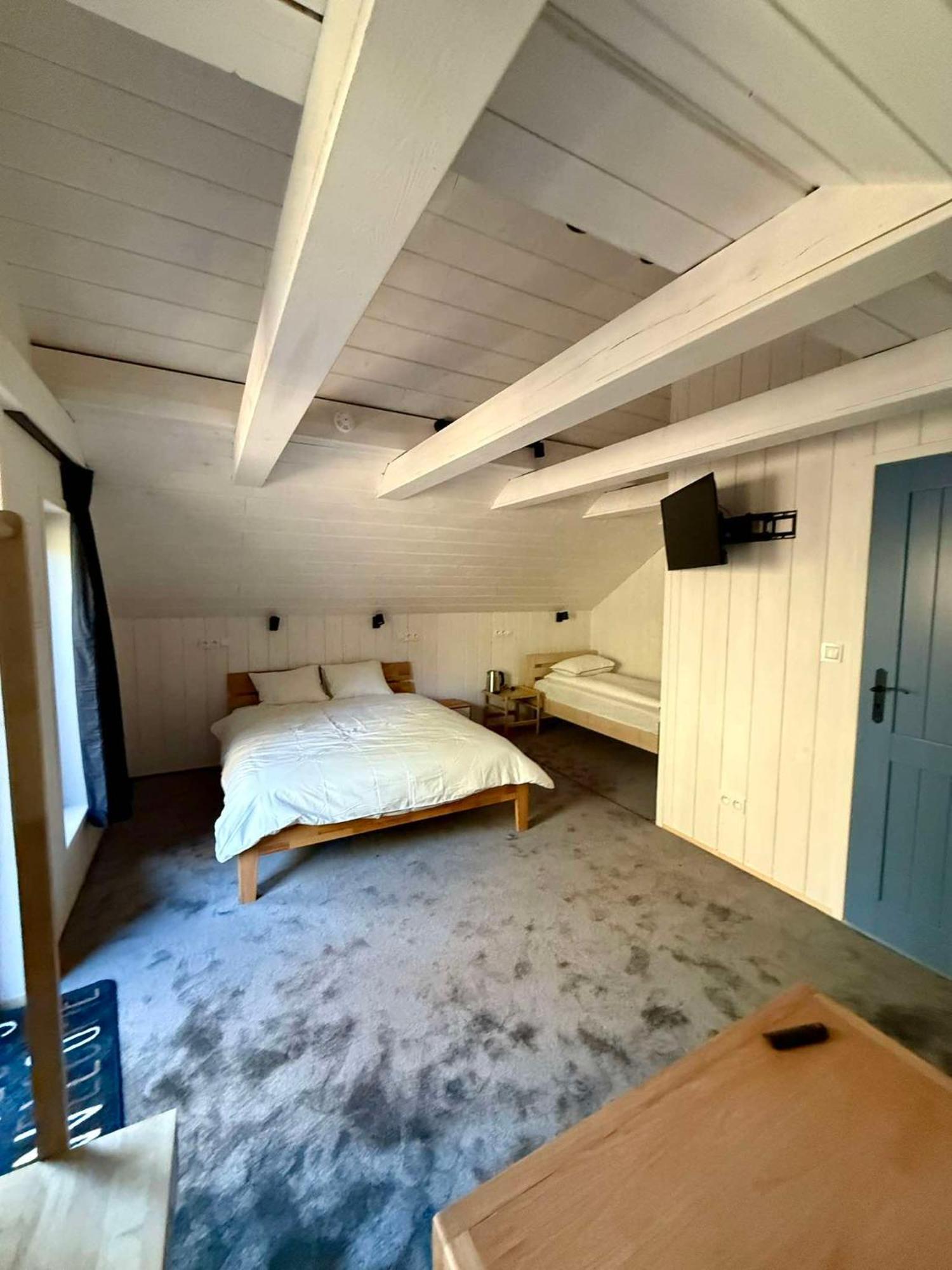 Hotel Oberza Pod Zlotym Prosiakiem Nieborów Esterno foto