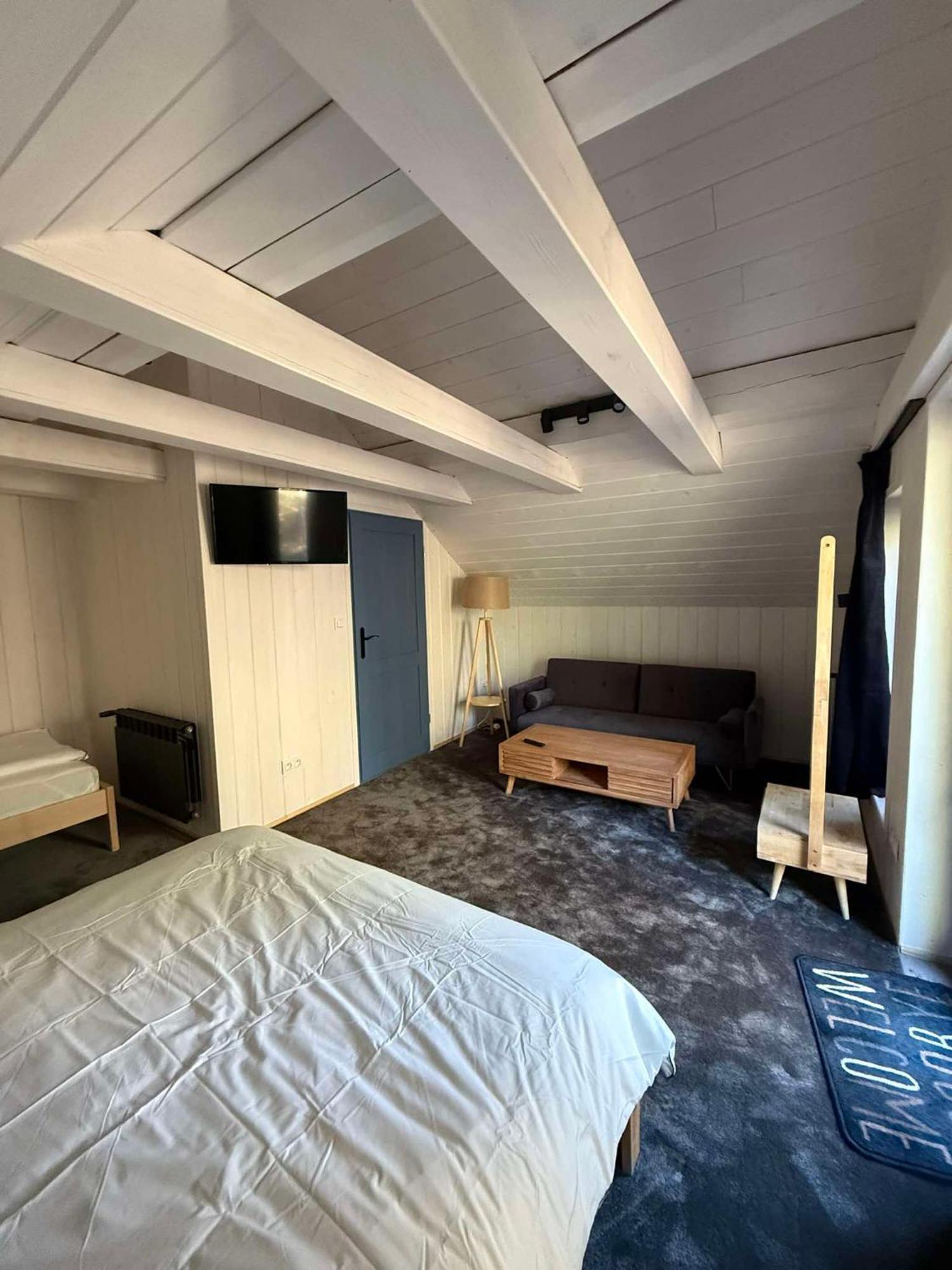 Hotel Oberza Pod Zlotym Prosiakiem Nieborów Esterno foto