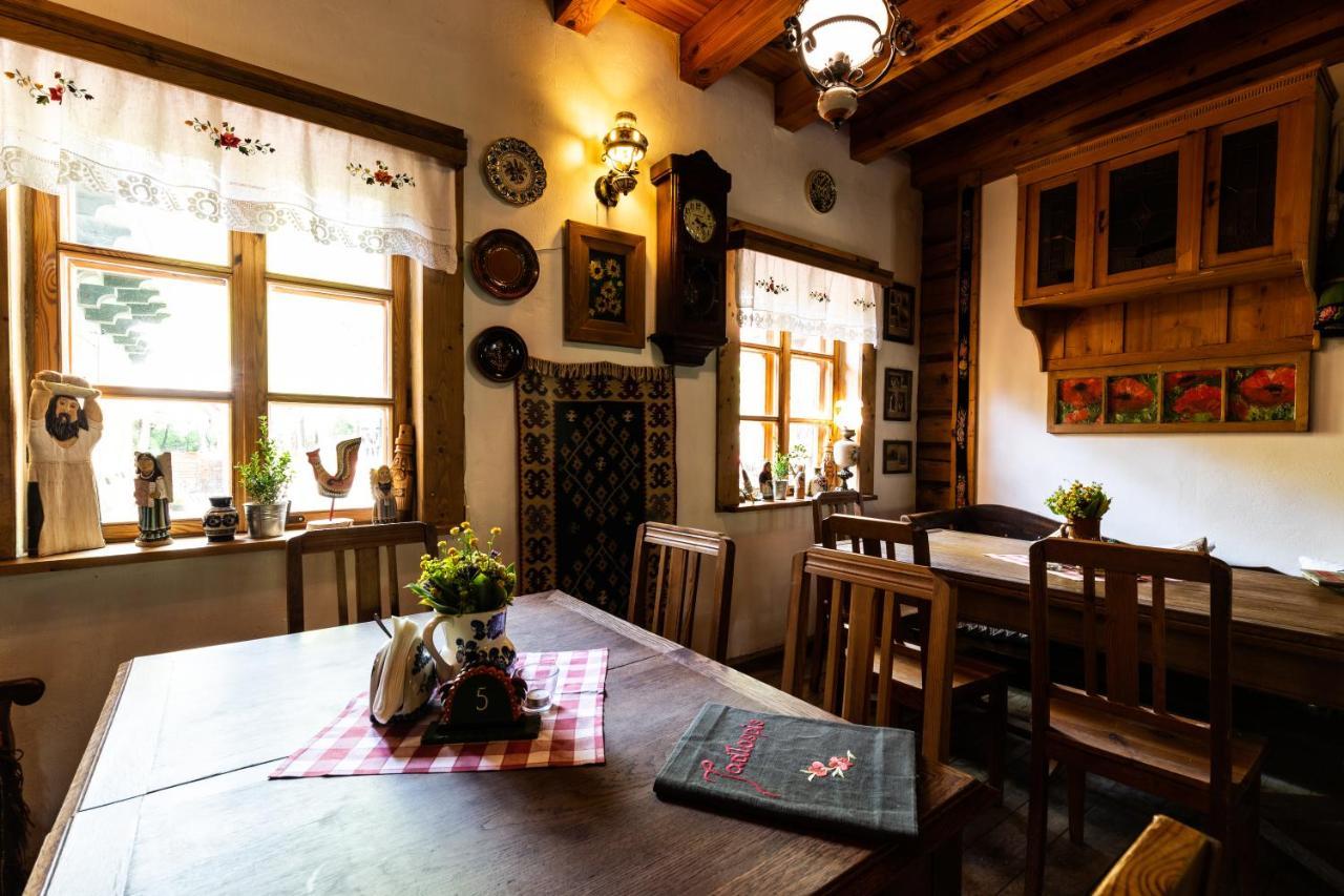 Hotel Oberza Pod Zlotym Prosiakiem Nieborów Esterno foto