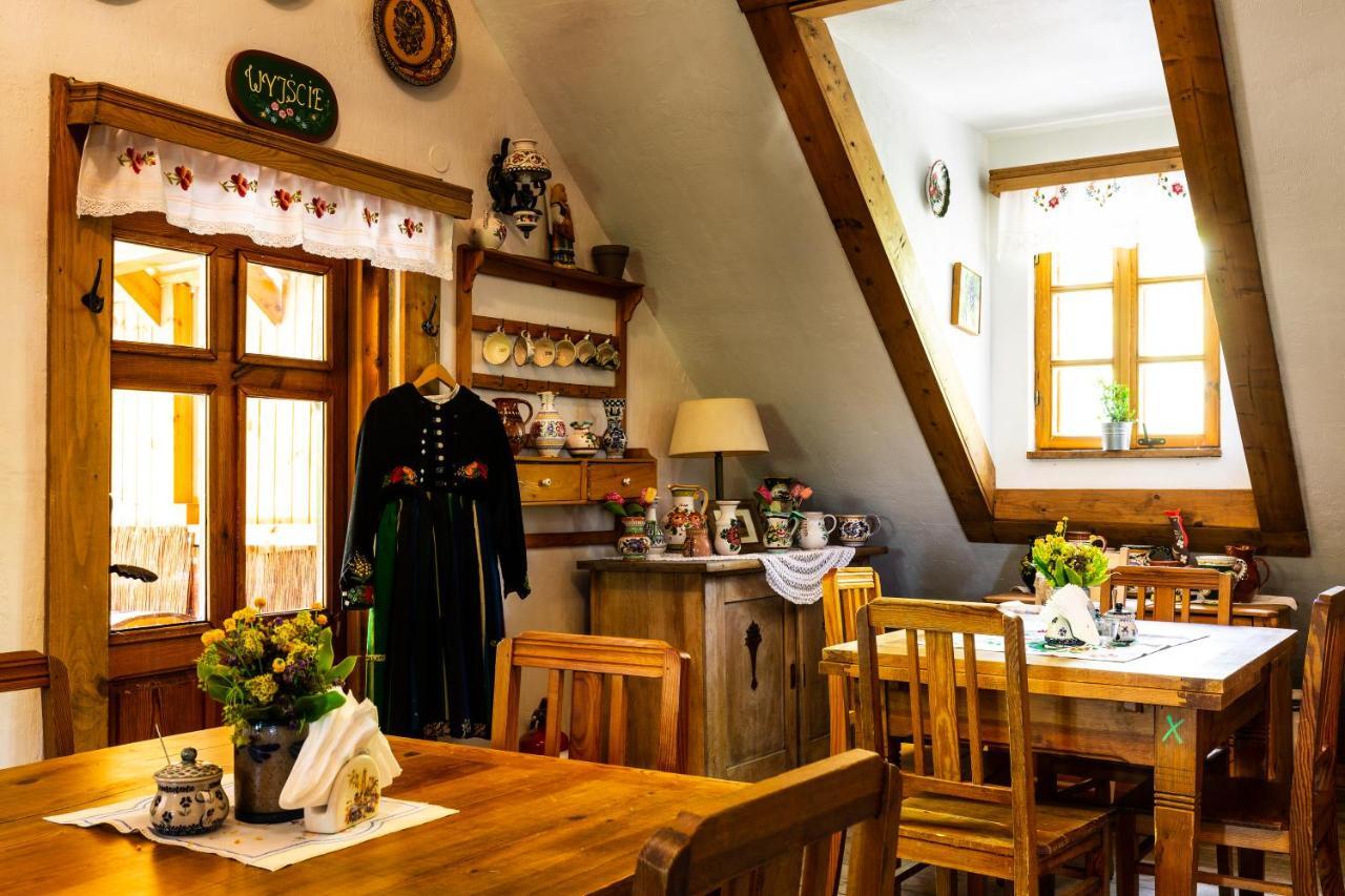 Hotel Oberza Pod Zlotym Prosiakiem Nieborów Esterno foto